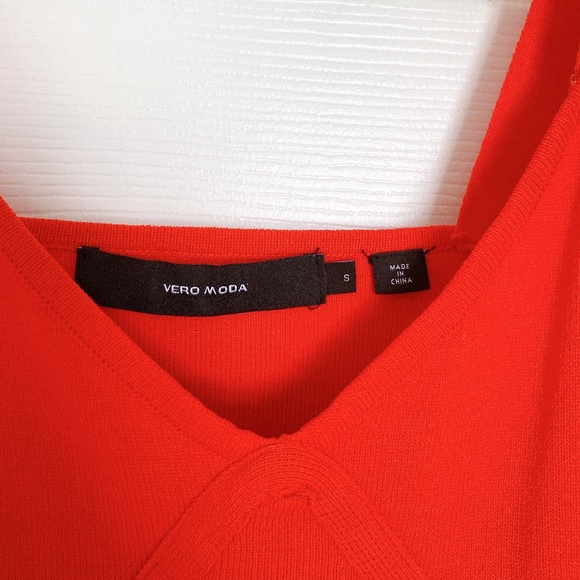 Vero Moda red knitted V neck tank top - Picture 5 of 5